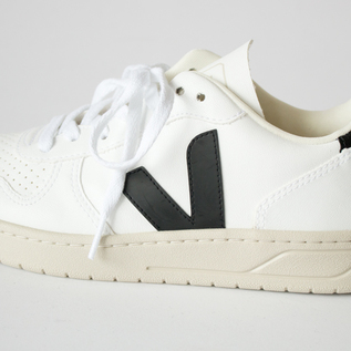 レザースニーカー V-10 WHITE BLACK／VEJA（ベジャ）｜愛着を持って