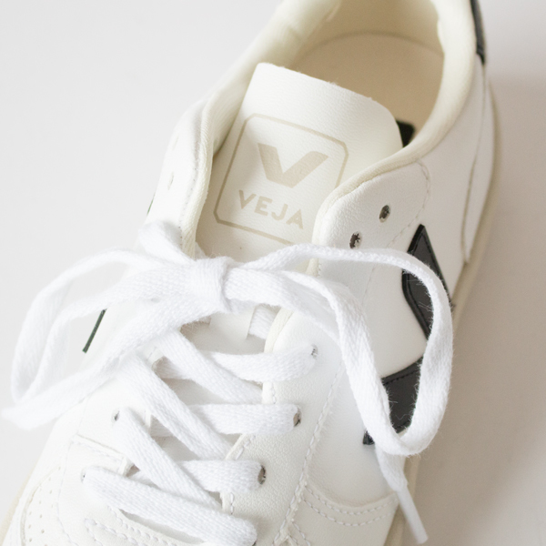 未使用 VEJA レザースニーカー ホワイト EA2001A 25cm レザースニーカー V-10 WHITE BLACK／VEJA（ベジャ）｜愛着を持って