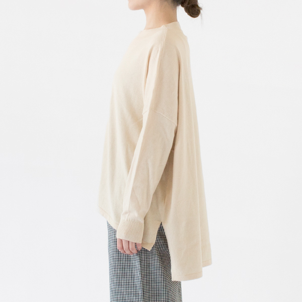 身長：162cm(OFFWHITE)