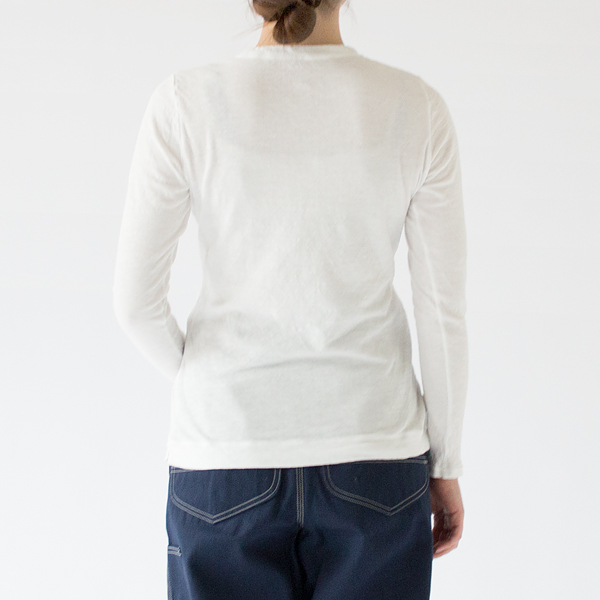 白 M・身長162cm