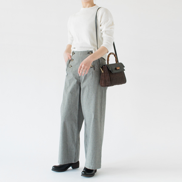 ショルダーバッグとして優秀：スモールサイズ（身長162cm）