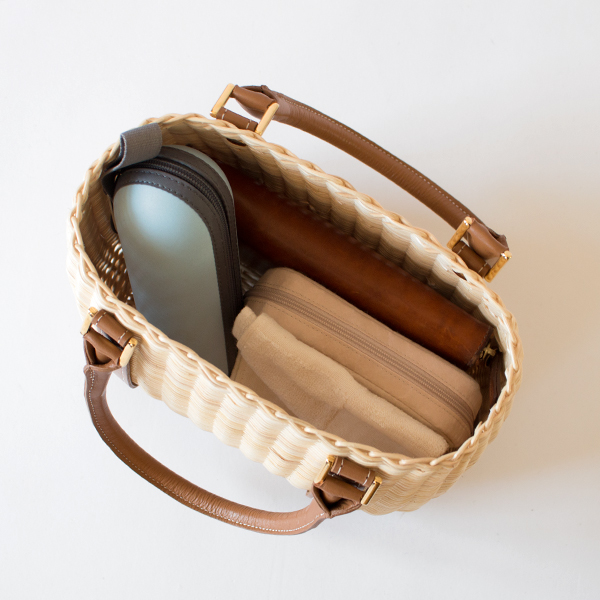 折り畳み傘やポーチなども