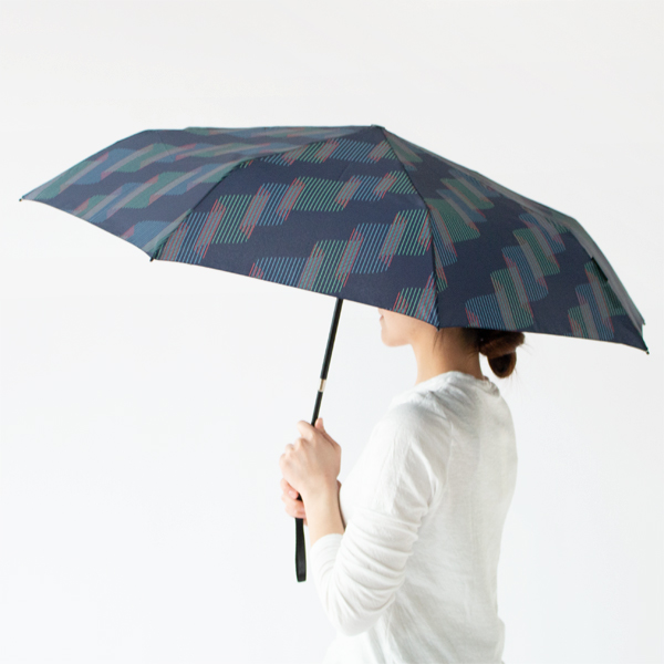 95%UVカットなので、日傘としても晴雨兼用でお使いいただけます