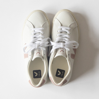 スニーカー ESPLAR EXTRA WHITE BABE／VEJA（ベジャ）｜愛着を持って
