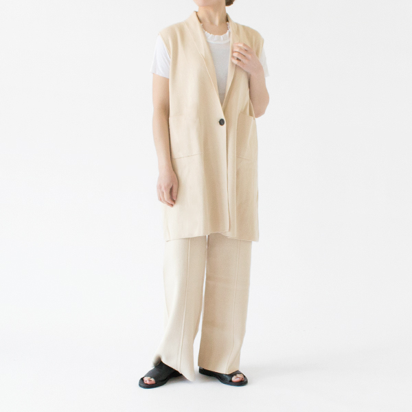 ニットパンツとセットアップで(身長：162cm・OFFWHITE)