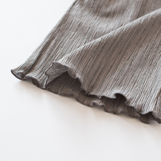 裾はメロー加工でアクセント(GREY)