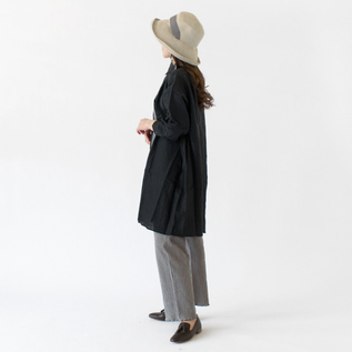 身長：162cm(GREY)