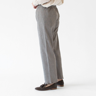 身長：162cm(GREY)