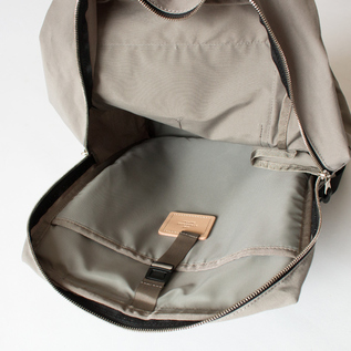 A4サイズ収納可(GREY) A4サイズ収納可(GREY)