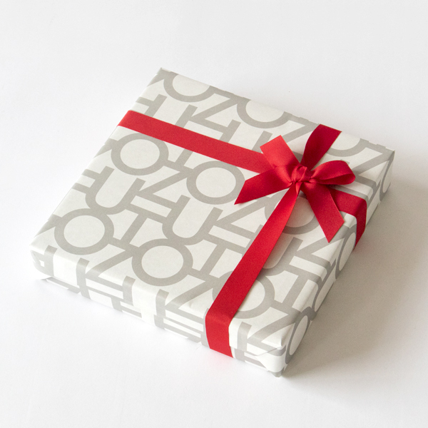 ラッピングを選ぶとこのように包んでお届けします。 ラッピングを選ぶとこのように包んでお届けします。