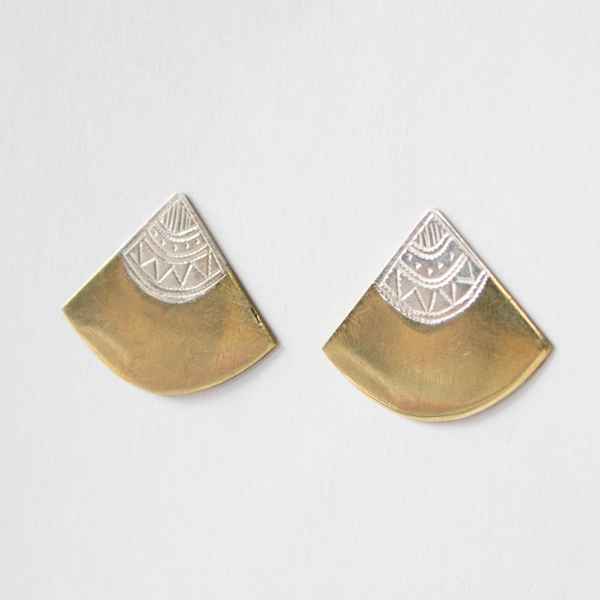 ピアス Foam Studs