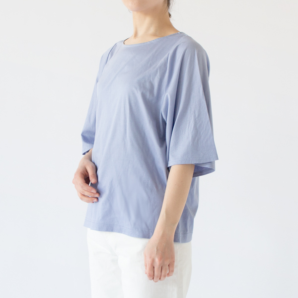 身長：162cm(BLUE)