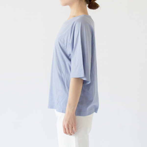 身長：162cm(BLUE)