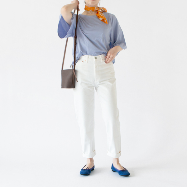 身長：162cm(BLUE)