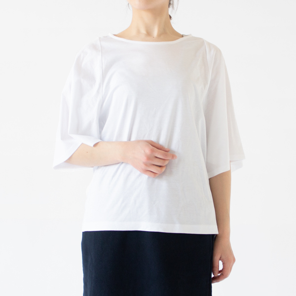 身長：162cm(WHITE)