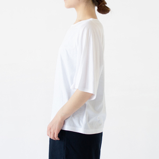 身長：162cm(WHITE)