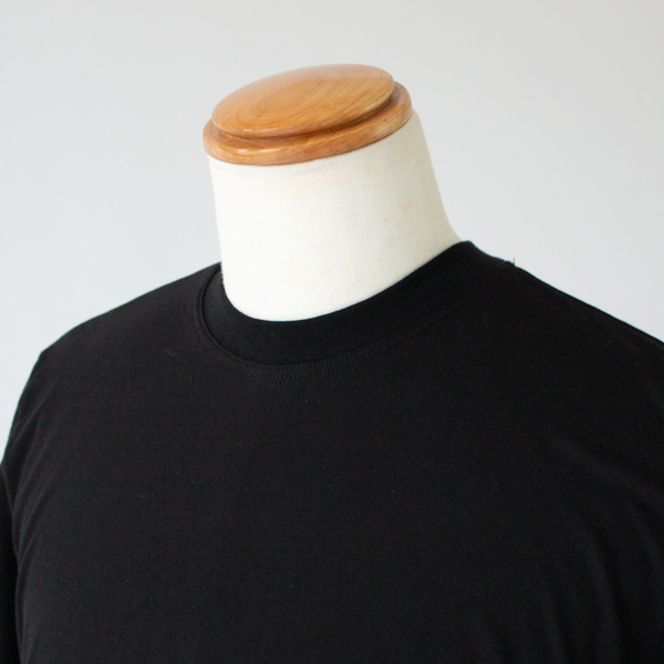 程よくしまった首元(BLACK)