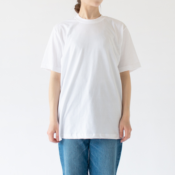 女性の方にもお選びいただけます(WHITE・身長162cm)