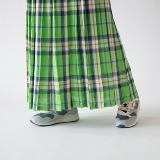 リネンプリーツマキシスカート／ONEIL OF DUBLIN（オニール・オブ