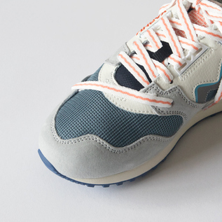 【未使用美品】KARHU カルフ シンクロンクラシック ユニセックス US7 KARHU カルフ スニーカー シンクロンクラシック SYNCHRON