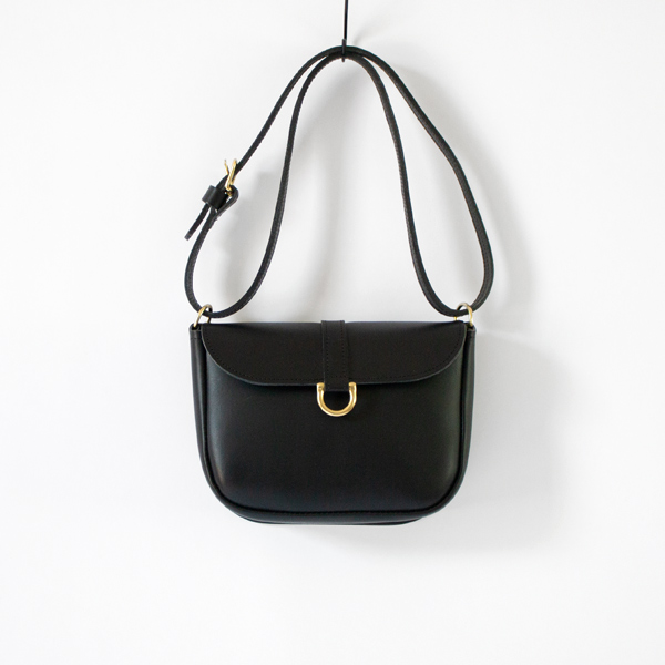 ショルダーストラップは二重にできます