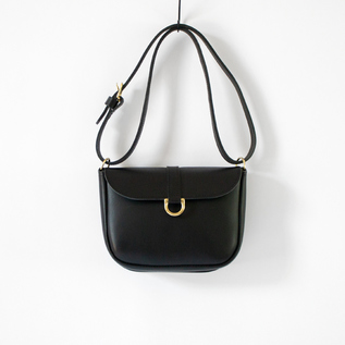 レザーショルダーバッグ DAPHNE／Mimi（ミミ）｜愛着を持ってずっと