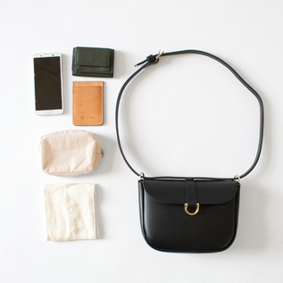 レザーショルダーバッグ DAPHNE／Mimi（ミミ）｜愛着を持ってずっと