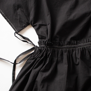 縛り具合でシルエットを変えられます(BLACK) 縛り具合でシルエットを変えられます(BLACK)