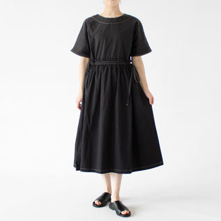 BLACK・身長162cm BLACK・身長162cm