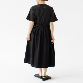 BLACK・身長162cm BLACK・身長162cm