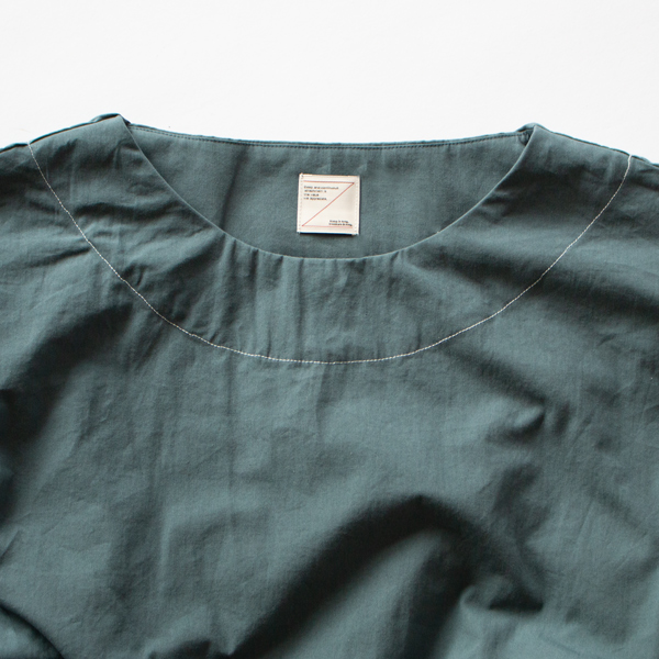 首元(BLUE)