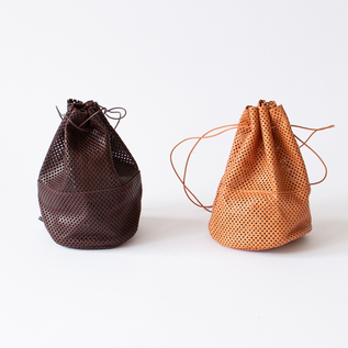 PUNCHING DRAW STRINGS POUCH（巾着ショルダー）／ARTS&CRAFTS (アーツ