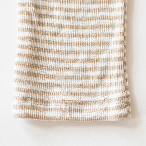 ベージュ ベージュ