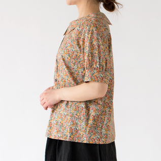 美品】ヌキテパLiberty Print Shirring Blouse Liberty Print Shirring