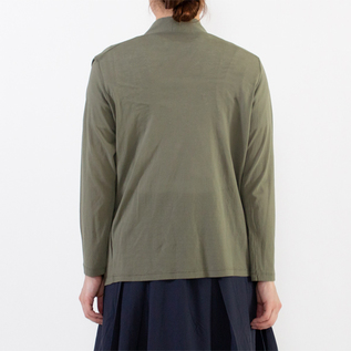 KHAKI・身長162cm KHAKI・身長162cm