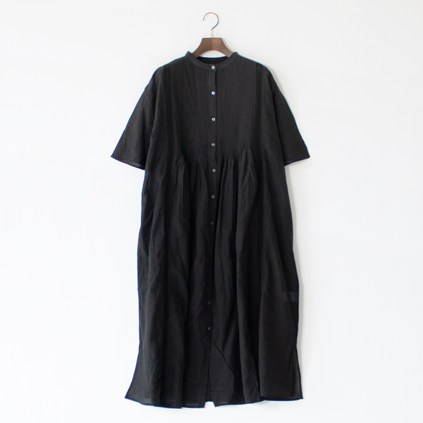 ピンタックハーフスリーブワンピース BLACK ピンタックハーフスリーブワンピース BLACK