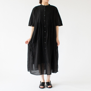 BLACK 身長162cm BLACK 身長162cm