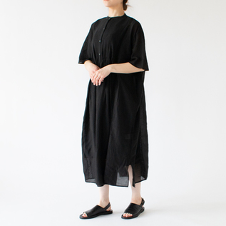 BLACK 身長162cm BLACK 身長162cm