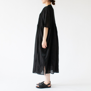 BLACK 身長162cm BLACK 身長162cm
