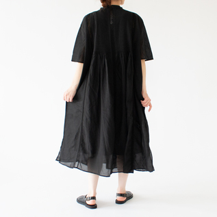 BLACK 身長162cm BLACK 身長162cm
