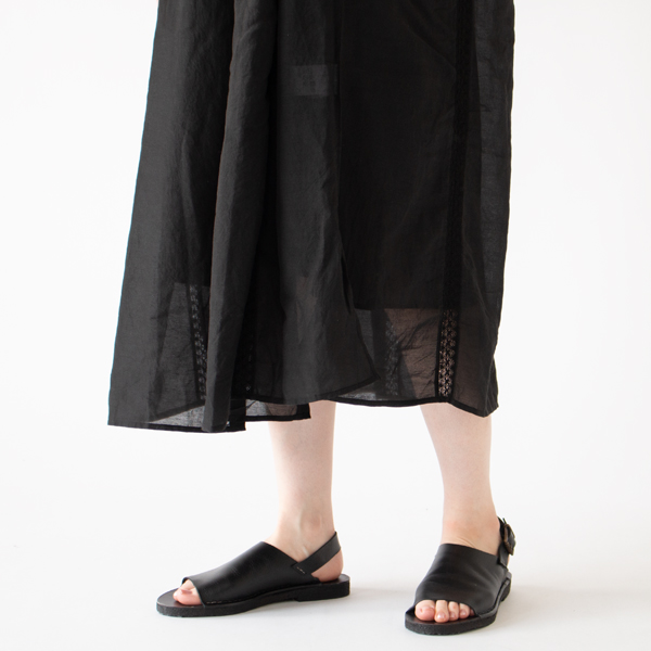 スリップ付で一枚でも透けの心配なし スリップ付で一枚でも透けの心配なし