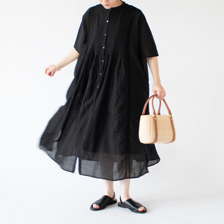 BLACK 身長162cm BLACK 身長162cm
