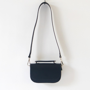 ショルダーバッグ AURA／Zatchels（ザッチェルズ）｜愛着を持って