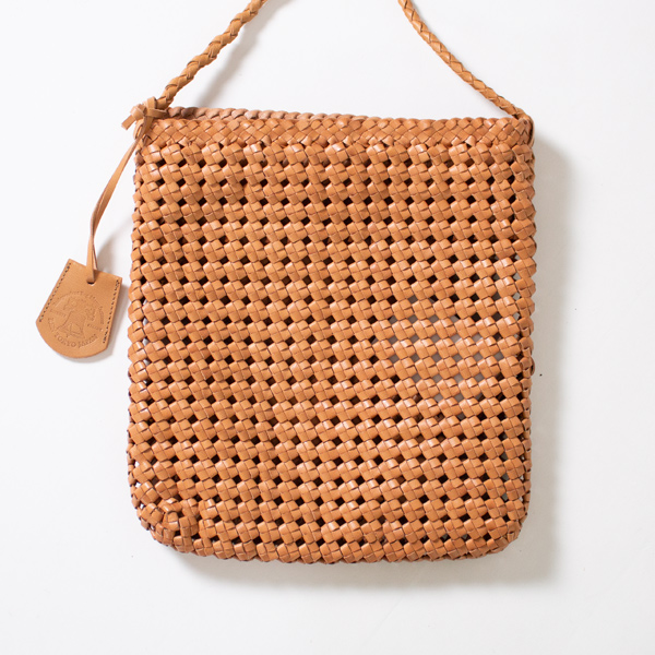 GOAT MESH ミニショルダーバッグ（CAMEL）