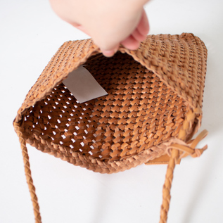 GOAT MESH ミニショルダーバッグ(CAMEL) GOAT MESH ミニショルダーバッグ(CAMEL)