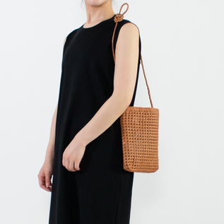 GOAT MESH ミニショルダーバッグ(CAMEL) GOAT MESH ミニショルダーバッグ(CAMEL)