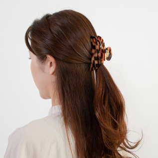 Midi Heirloom Claw（ヘアクリップ）／MACHETE（マチェテ）｜愛着を