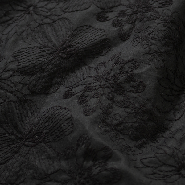 柄は刺繍されています(BLACK×BLACK) 柄は刺繍されています(BLACK×BLACK)