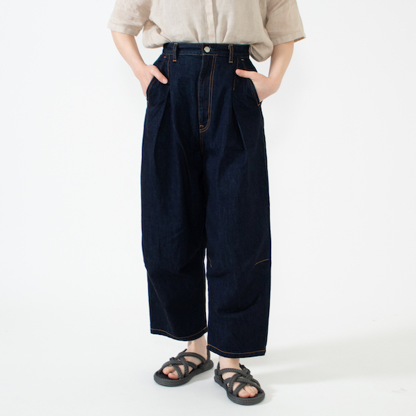 着用サイズ：26、身長162cm