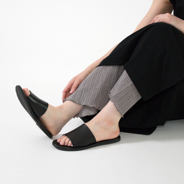 レザーサンダル W1648 NERO（BLACK）